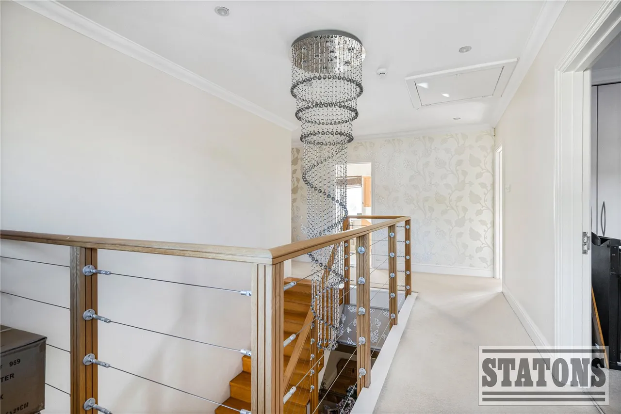 Parkgate Avenue, Hadley Wood, EN4 0NR, photo 11