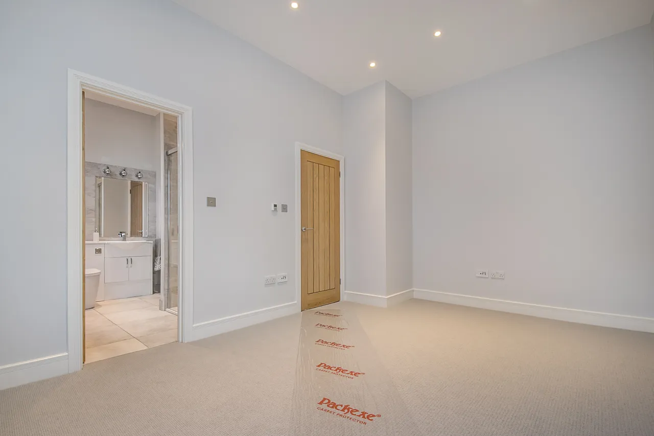Wycombe End, Beaconsfield, HP9, photo 9