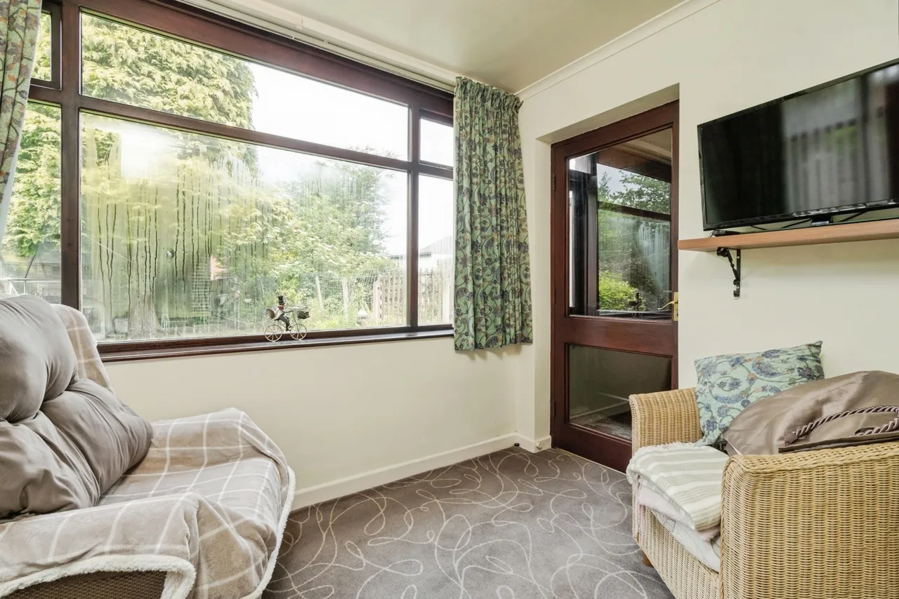 Dobb Brow Road, Westhoughton, BL5, photo 7