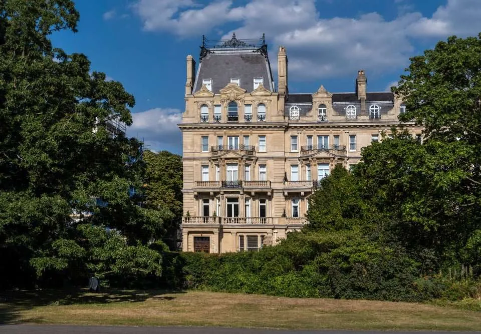 3 bed flat for sale, Cambridge Gate, Regent's Park, NW1