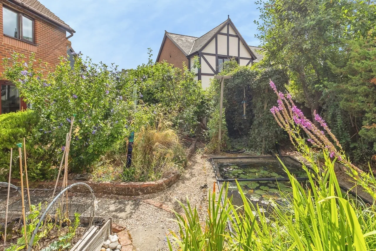 Turvill End, Loughton, Milton Keynes, Buckinghamshire, MK5, photo 26