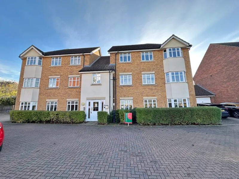 2 bed flat for sale, Hew Watt Close, Orsett Village, RM16
