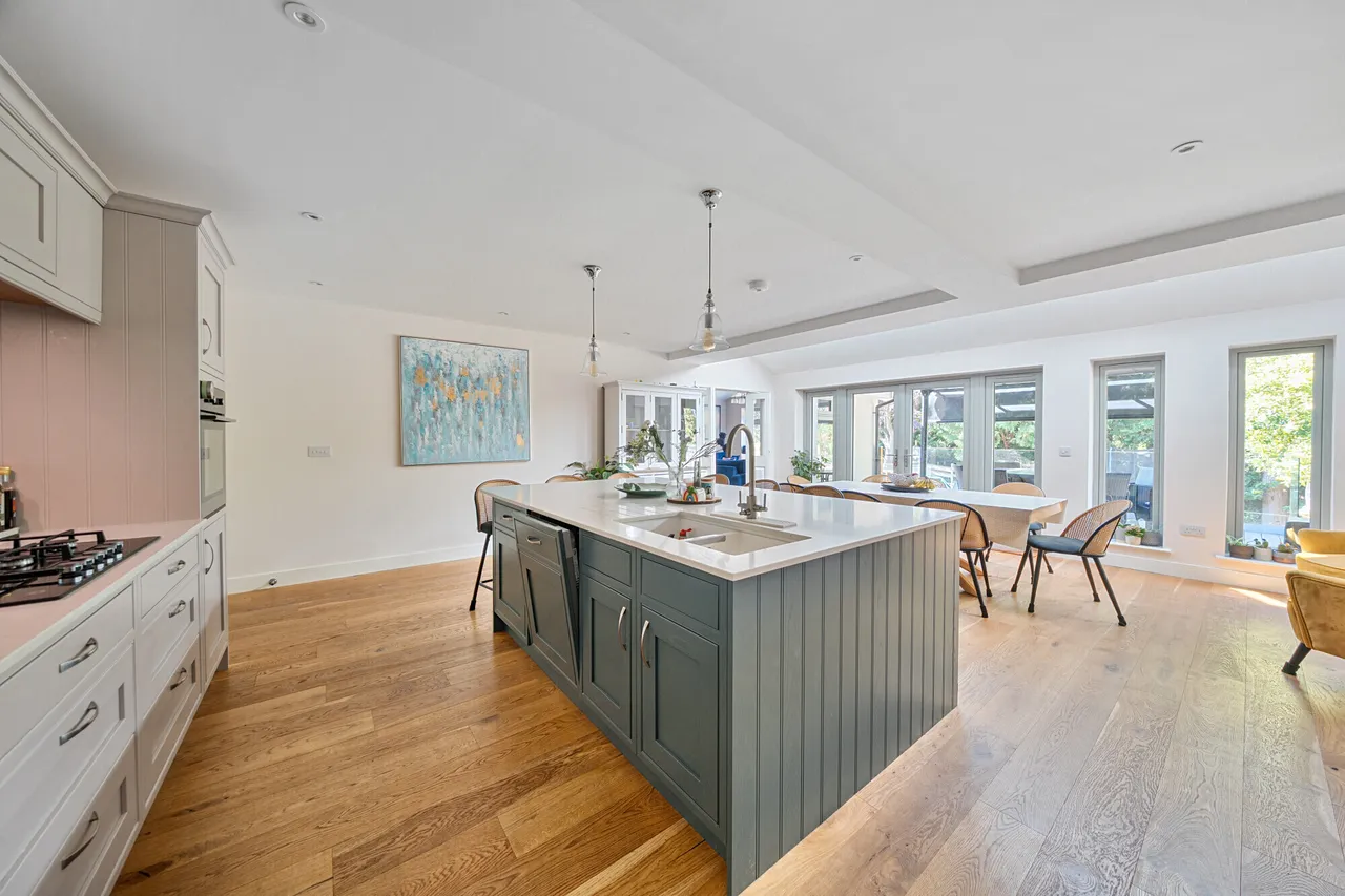 Meadow Walk, Harpenden, AL5, photo 3