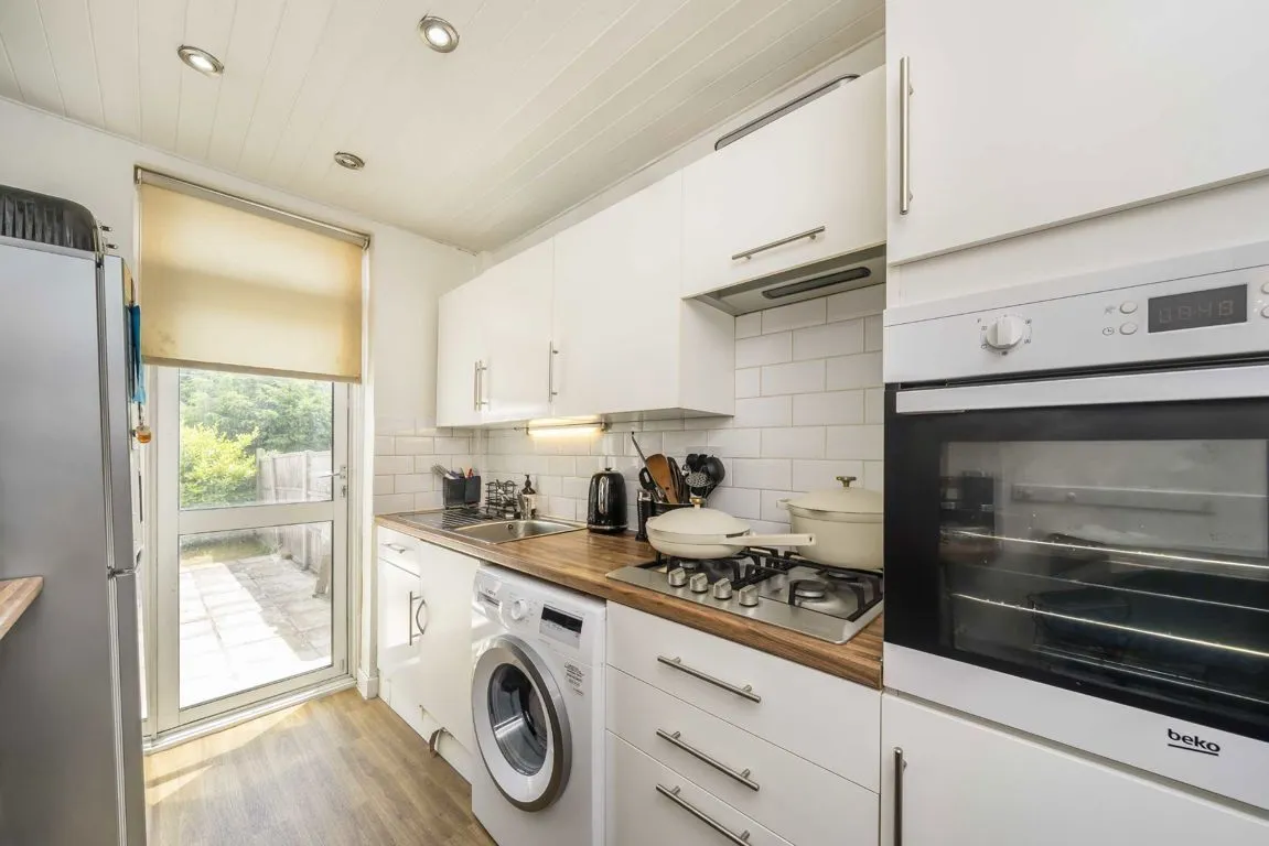 Helmsdale Road, SW16, photo 3
