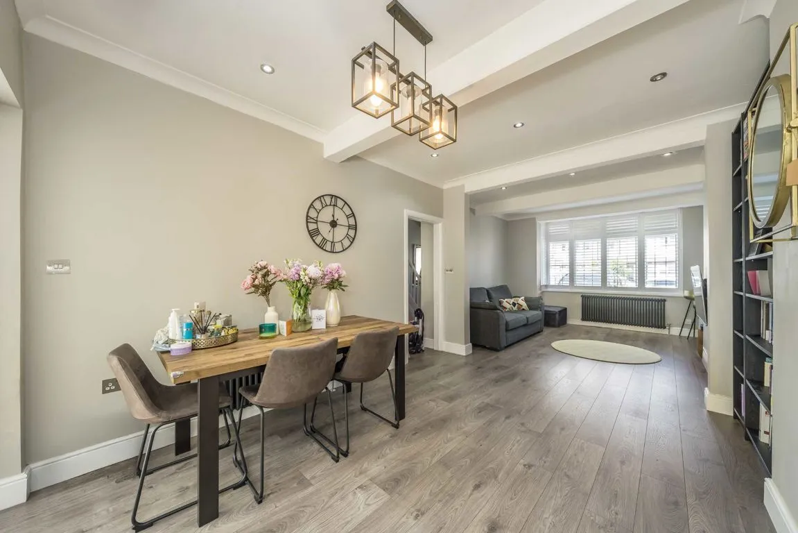 Helmsdale Road, SW16, photo 2