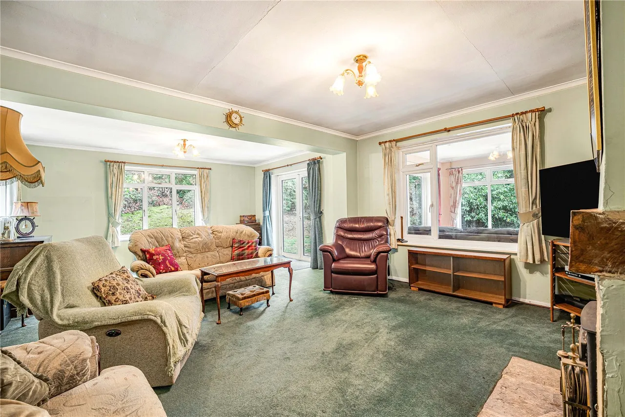 Longdown Road, Lower Bourne, GU10, photo 2