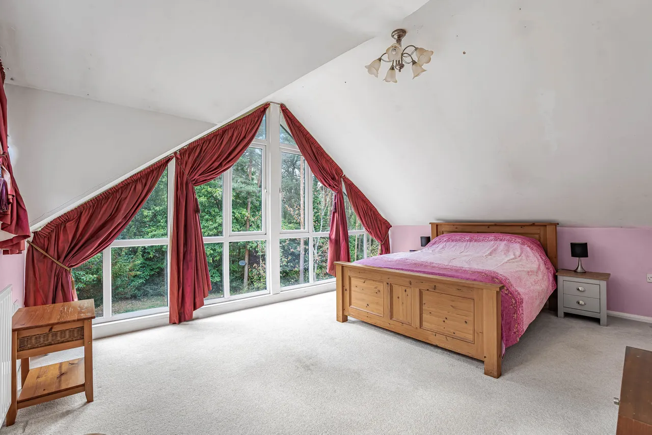 Longdown Road, Lower Bourne, GU10, photo 6