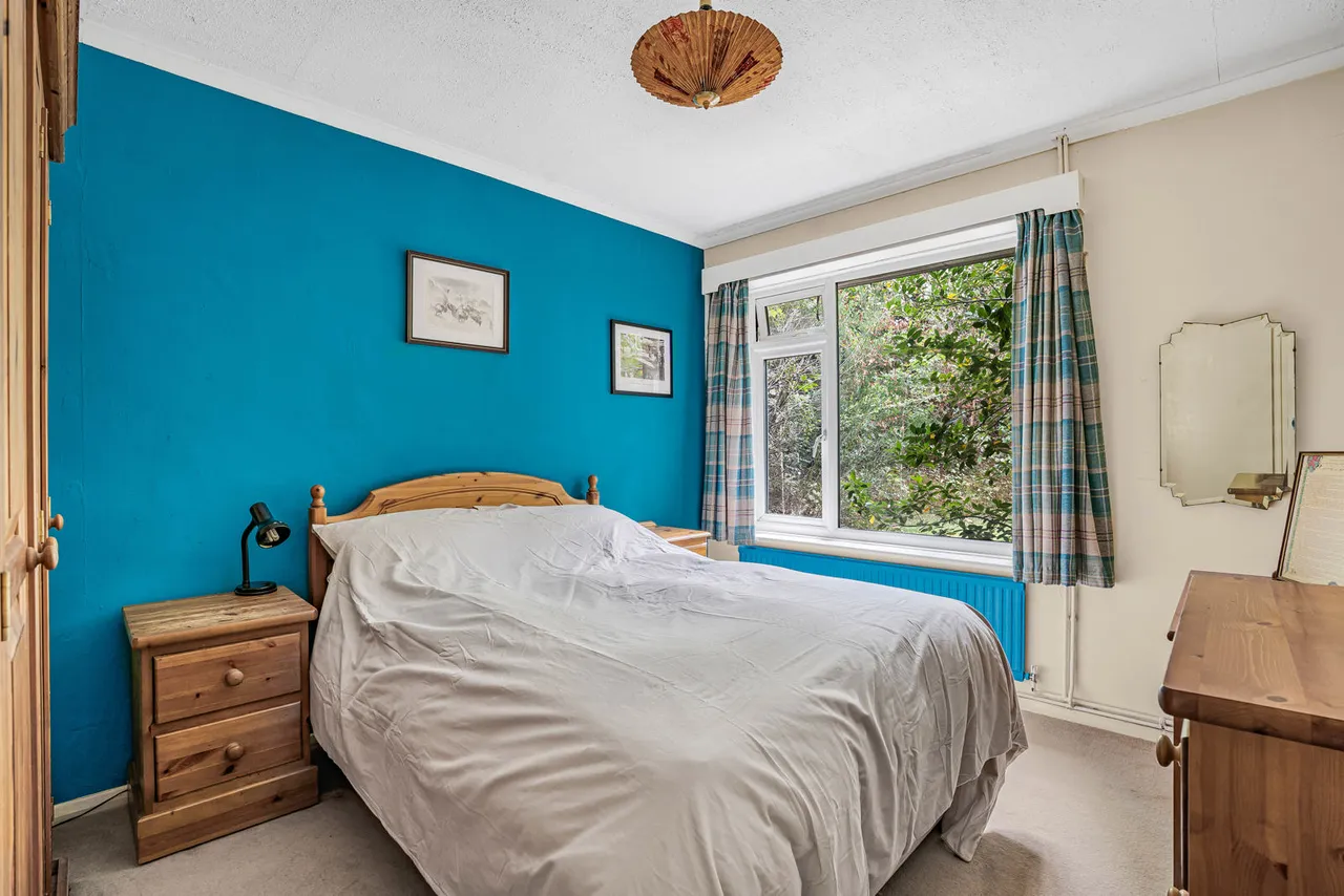Longdown Road, Lower Bourne, GU10, photo 7