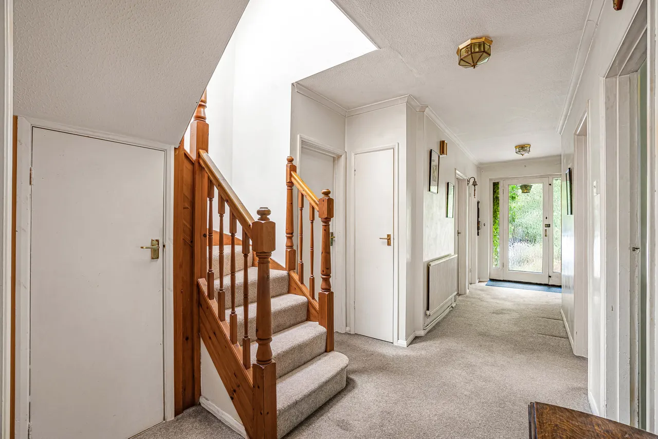 Longdown Road, Lower Bourne, GU10, photo 21