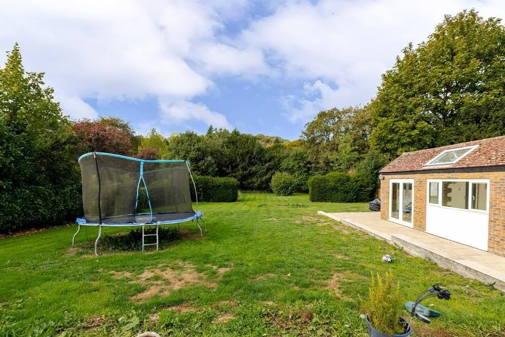 Slines Oak Road, Woldingham, photo 32
