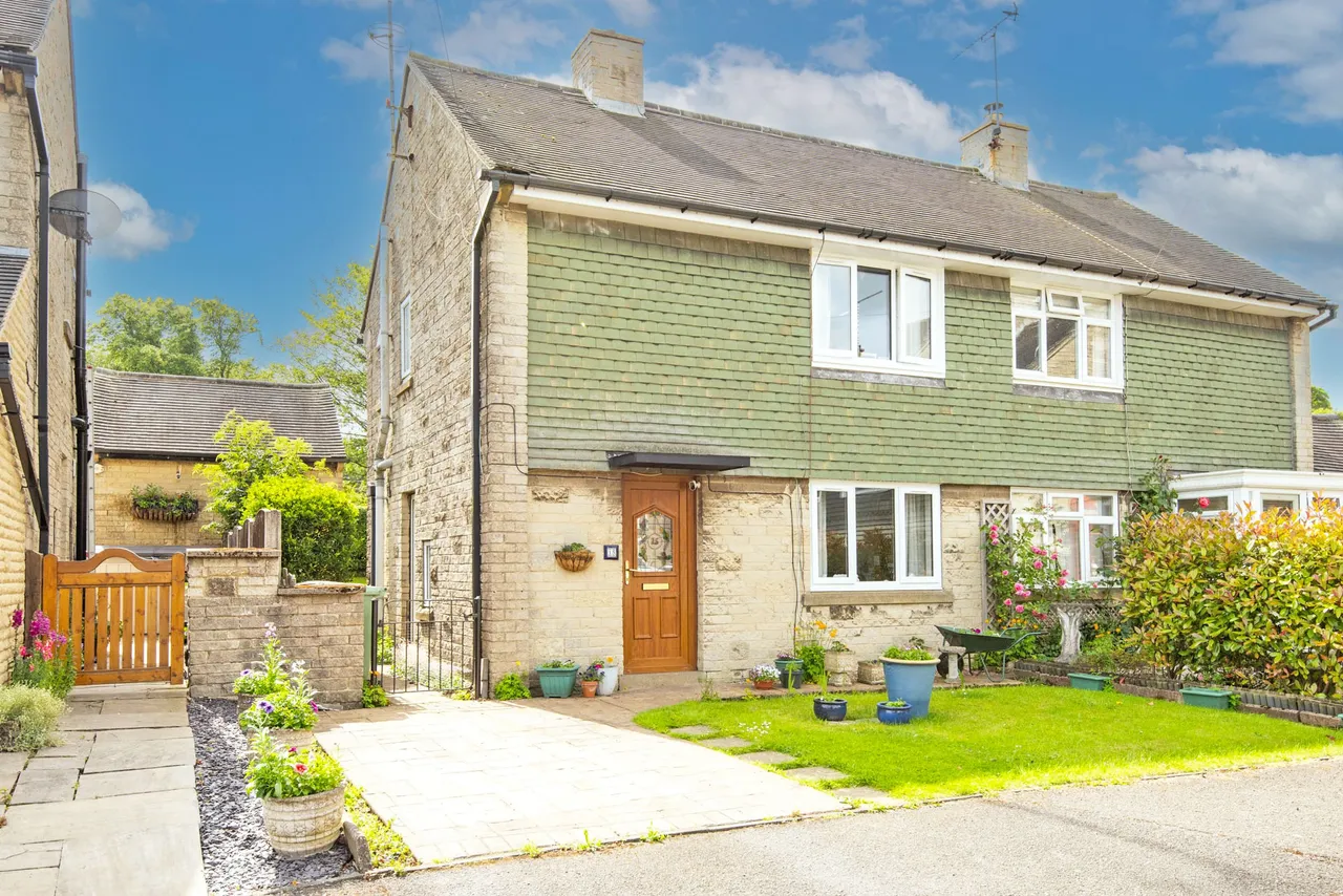 2 bed house for sale, Church Street, Ashover, S45
