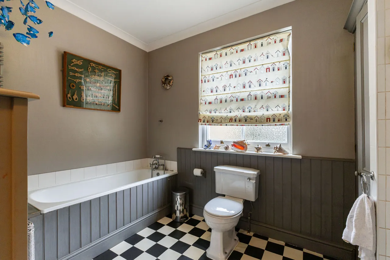 Clive Road, London, SE21, photo 6