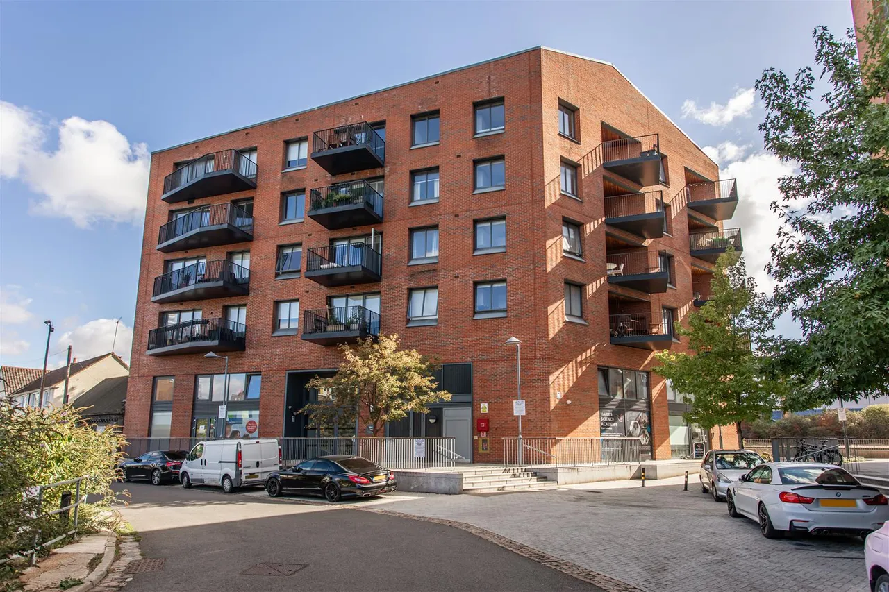 Neap Court, Bow, photo 15