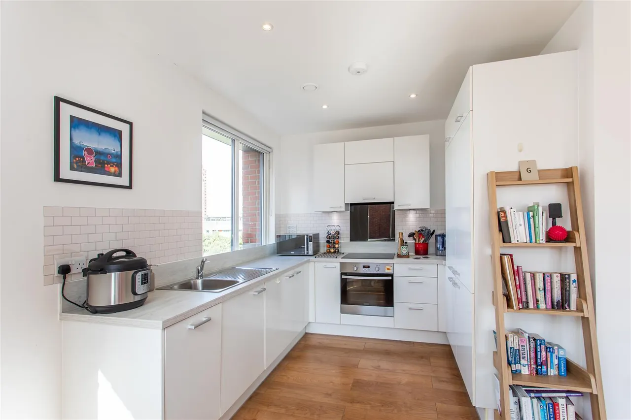 Neap Court, Bow, photo 6