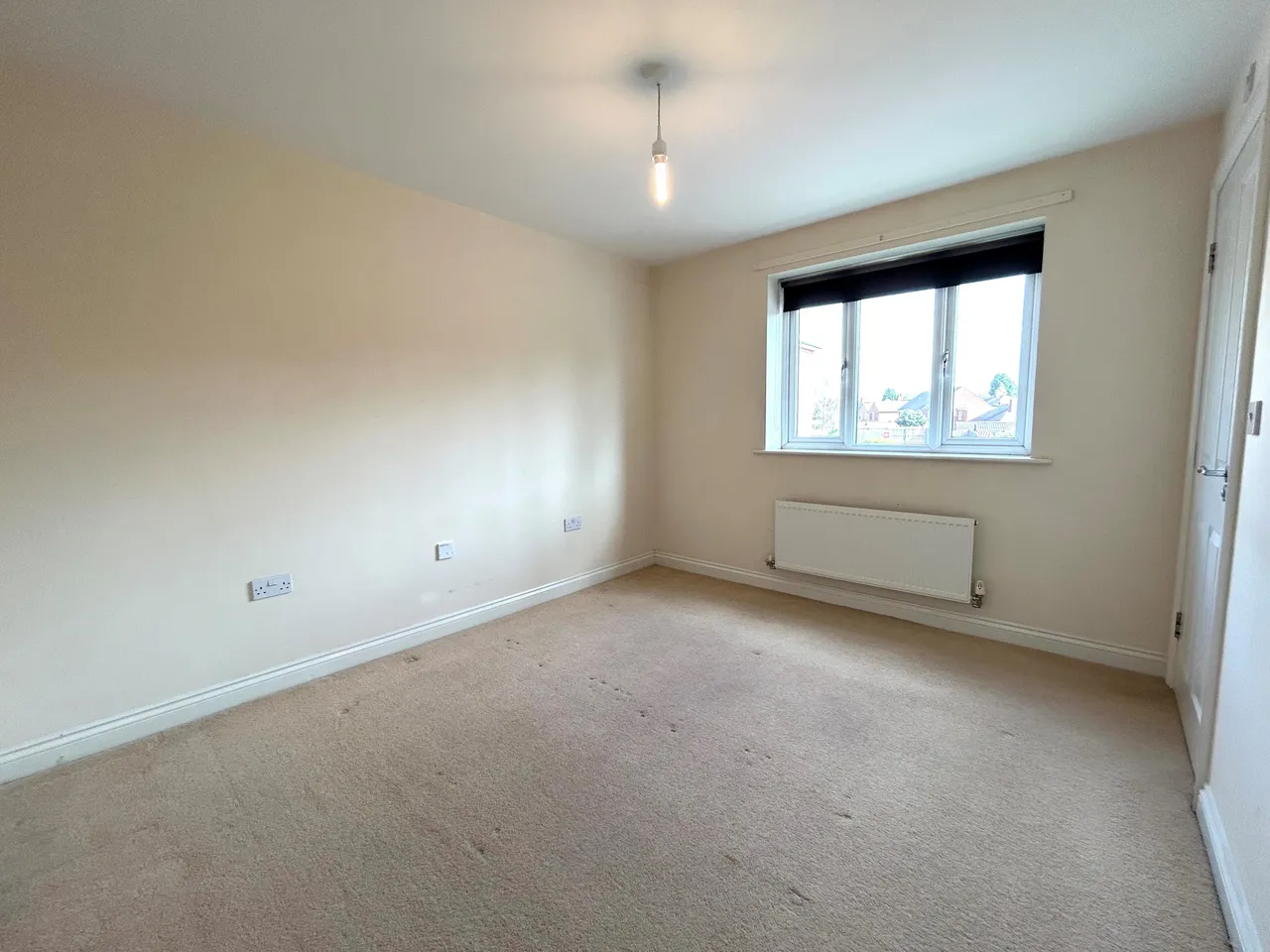 Bradford Road, Wrenthorpe, photo 3