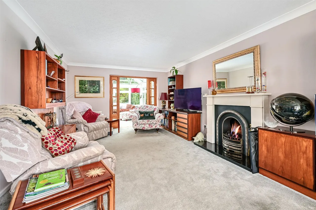 Cottage Green, Hartley Wintney, Hook, Hampshire, RG27 8DJ, photo 5