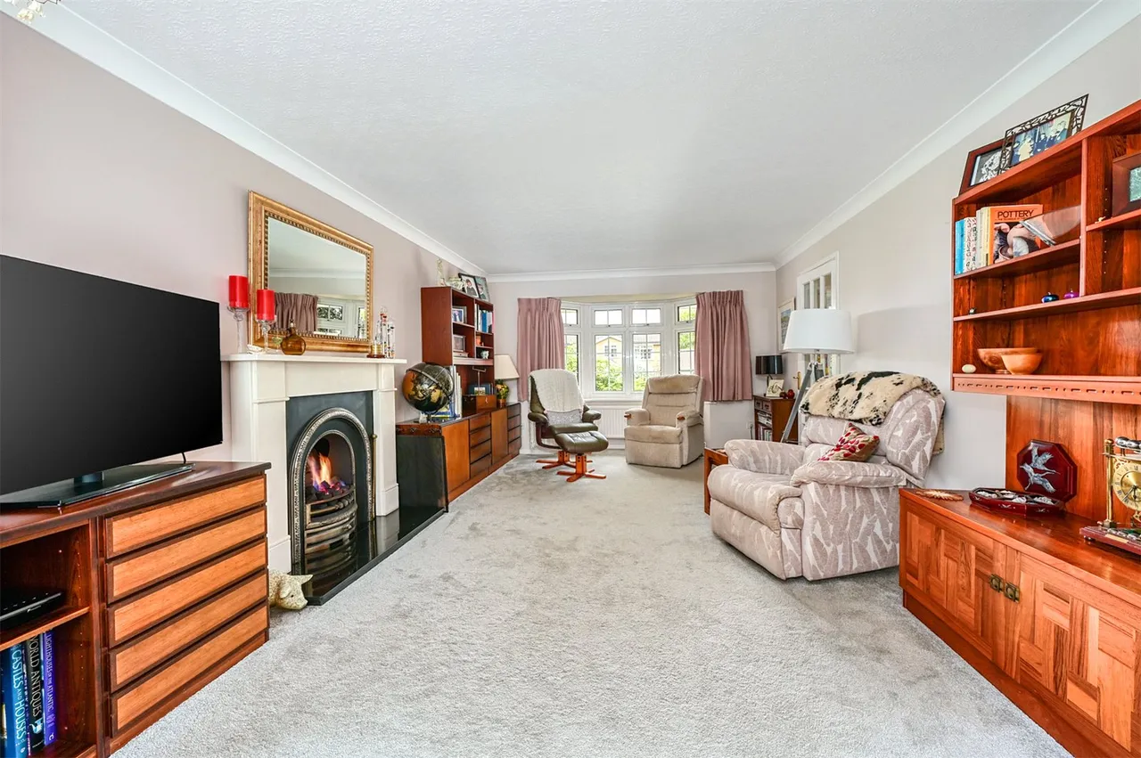 Cottage Green, Hartley Wintney, Hook, Hampshire, RG27 8DJ, photo 6