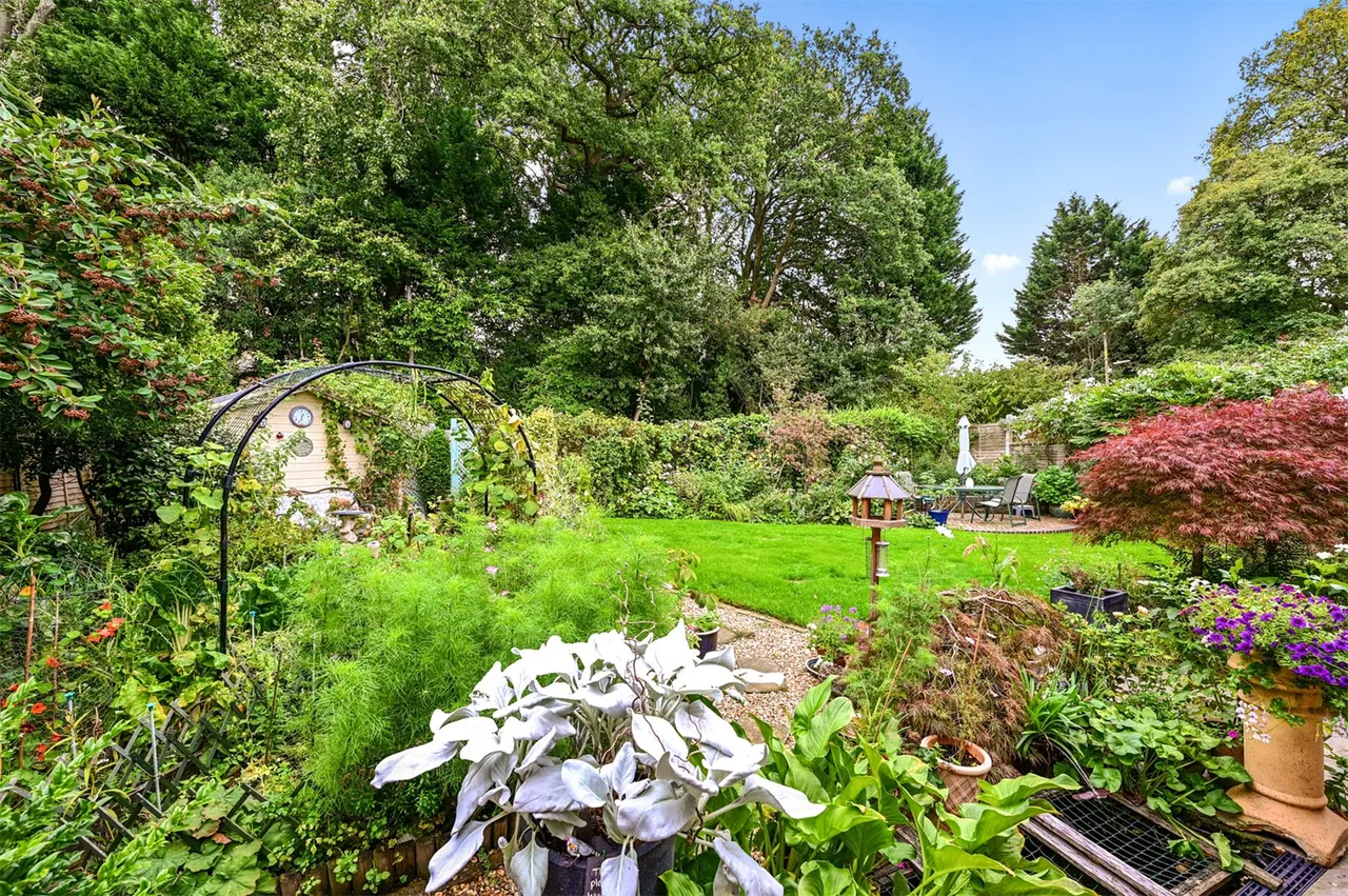 Cottage Green, Hartley Wintney, Hook, Hampshire, RG27 8DJ, photo 16