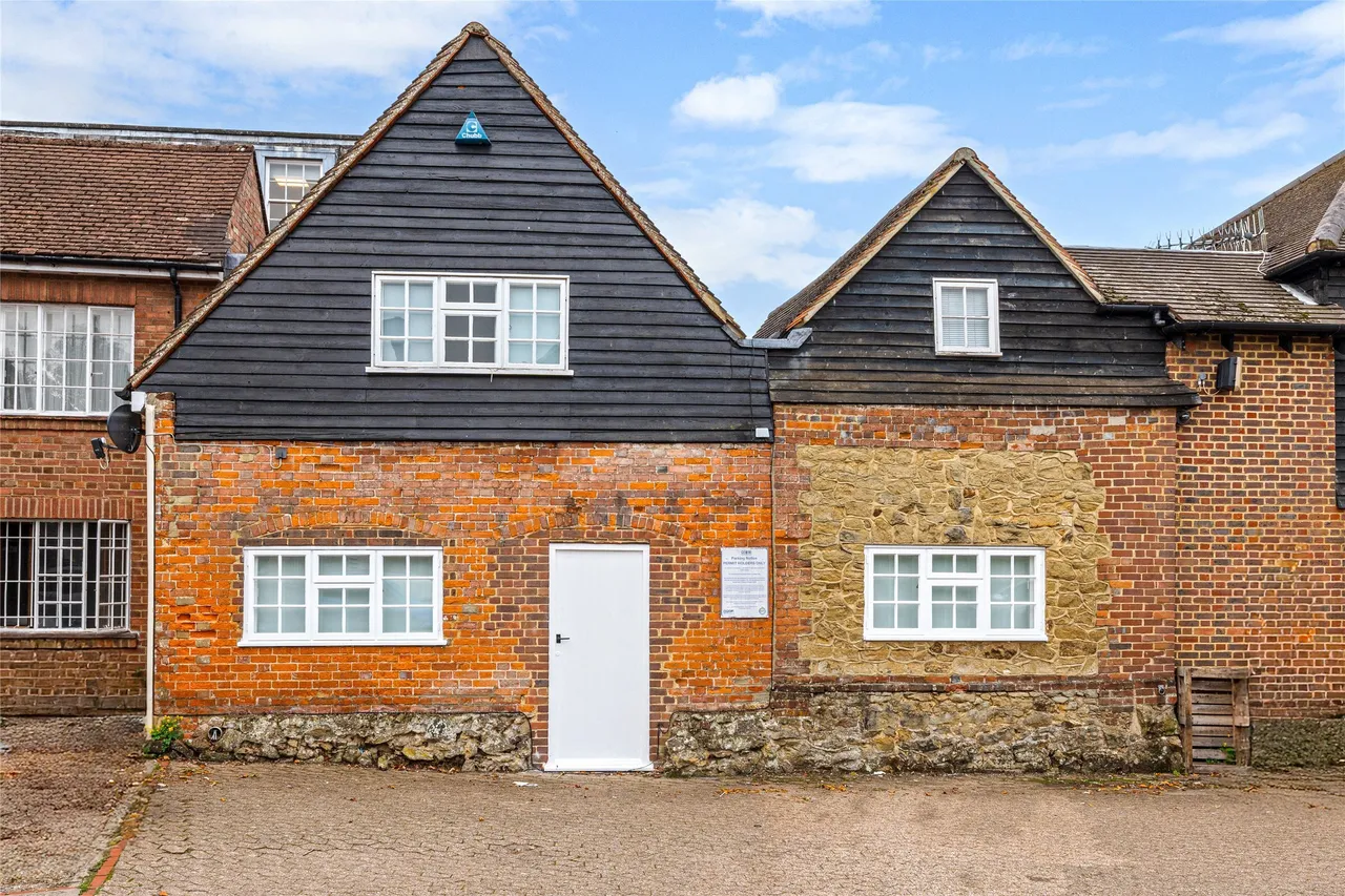 1 bed property for sale, Grange Close, Westerham, TN16