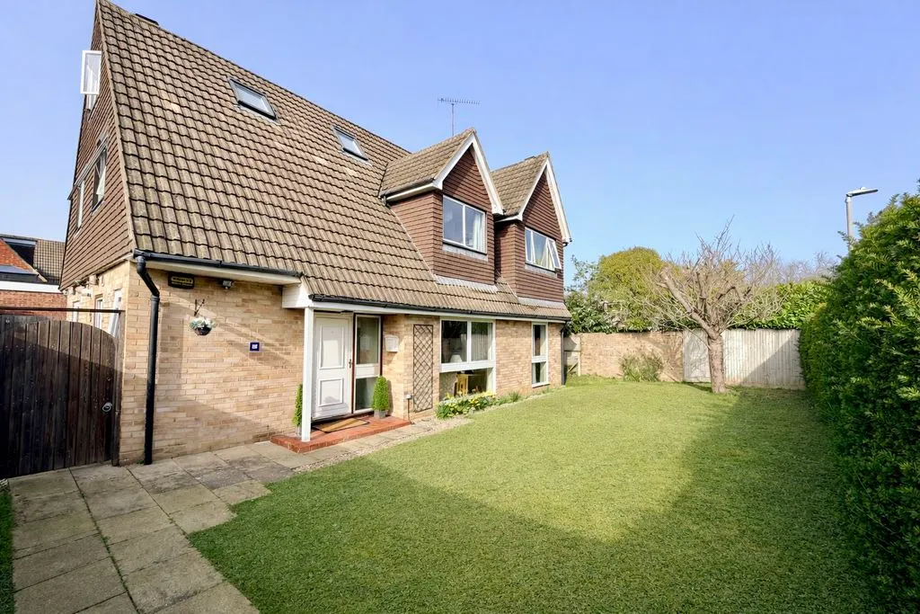 5 bed house for sale — Knottocks Drive, Beaconsfield HP9 2AH