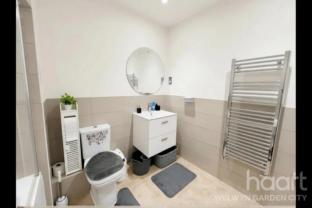 Bessemer Road, Welwyn Garden City, AL7, photo 9