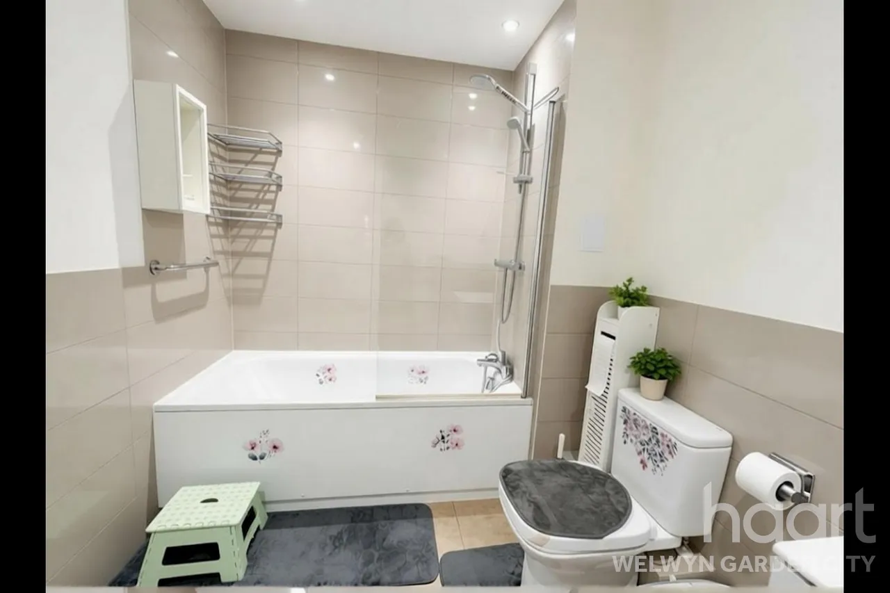 Bessemer Road, Welwyn Garden City, AL7, photo 8
