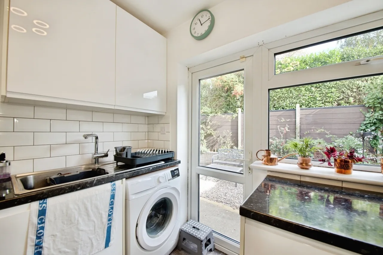 Ridgeway Avenue, Barnet, EN4, photo 22