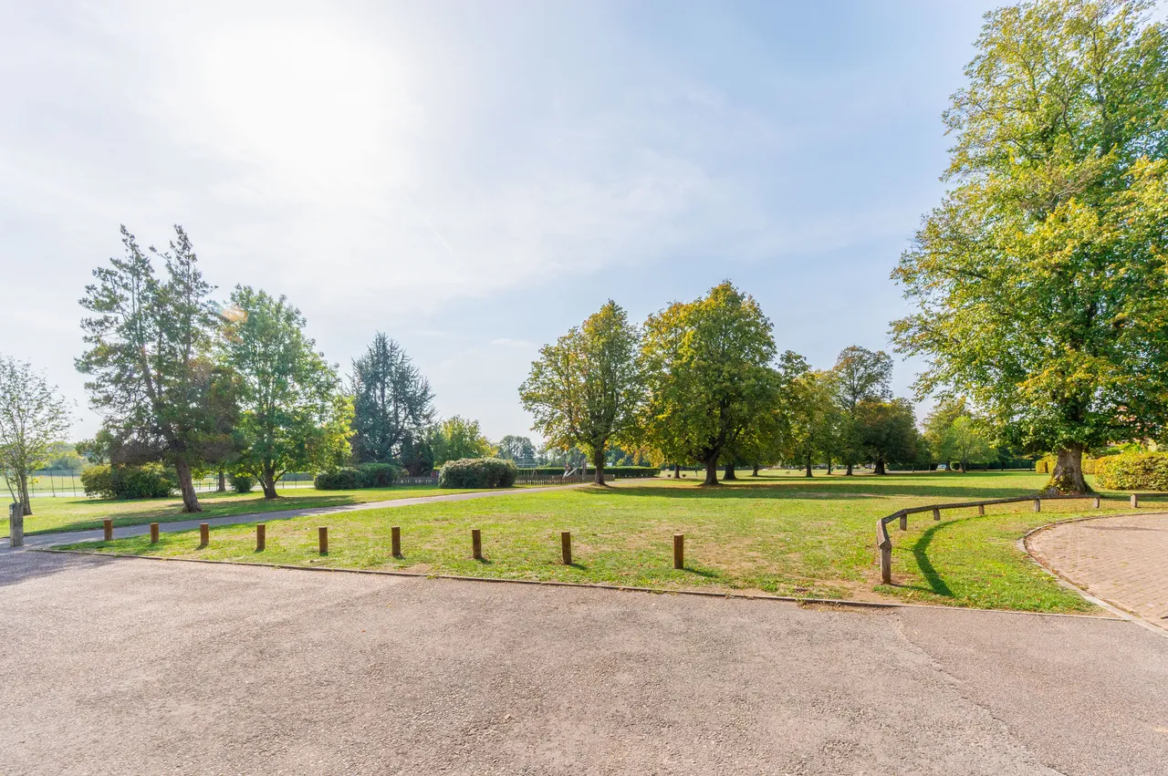 Surrey, CR5, photo 13