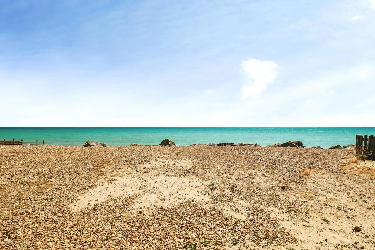 West Parade, Worthing, BN11, photo 14