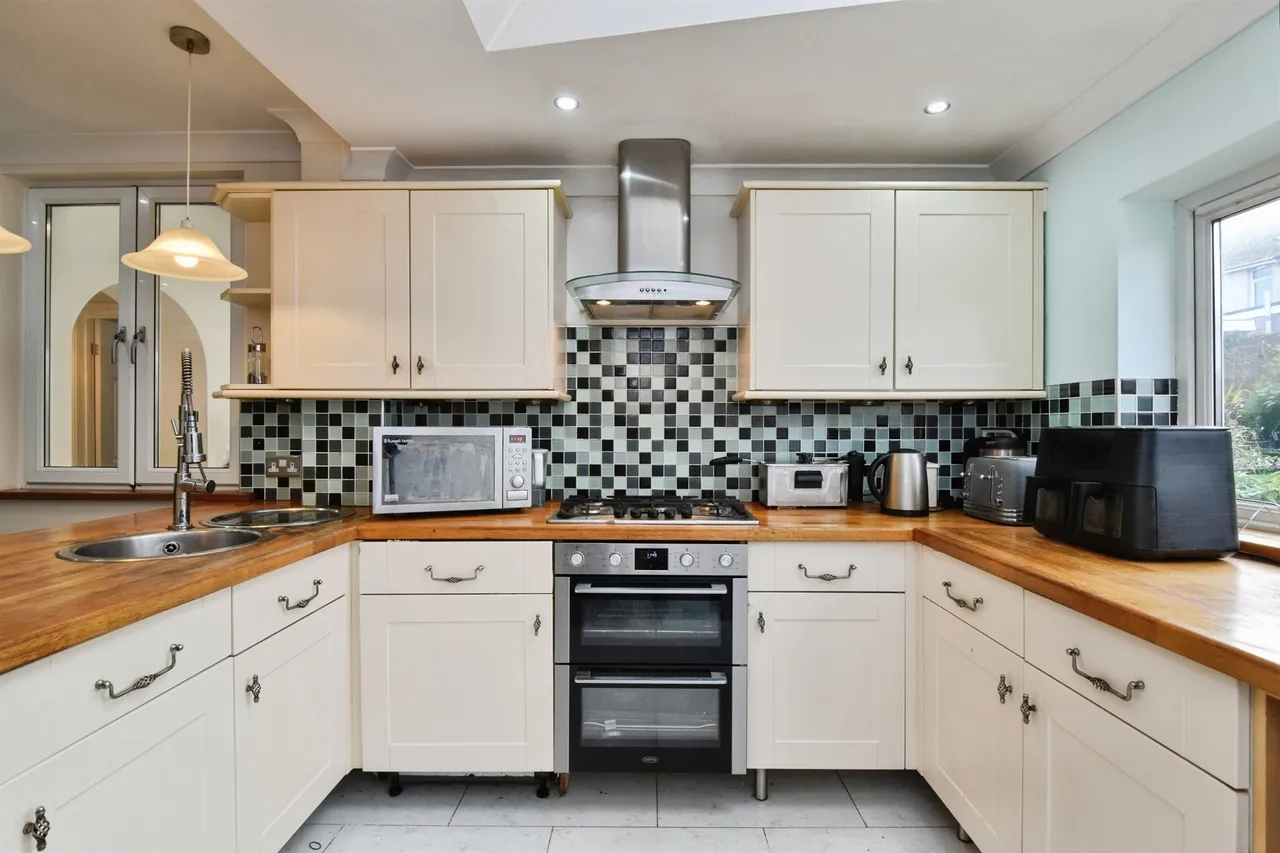 Brecon Road, Aberdare, CF44, photo 8