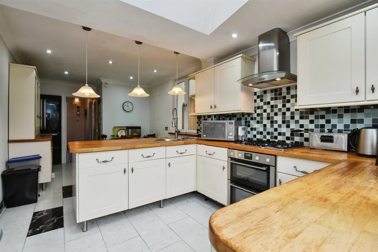 Brecon Road, Aberdare, CF44, photo 9