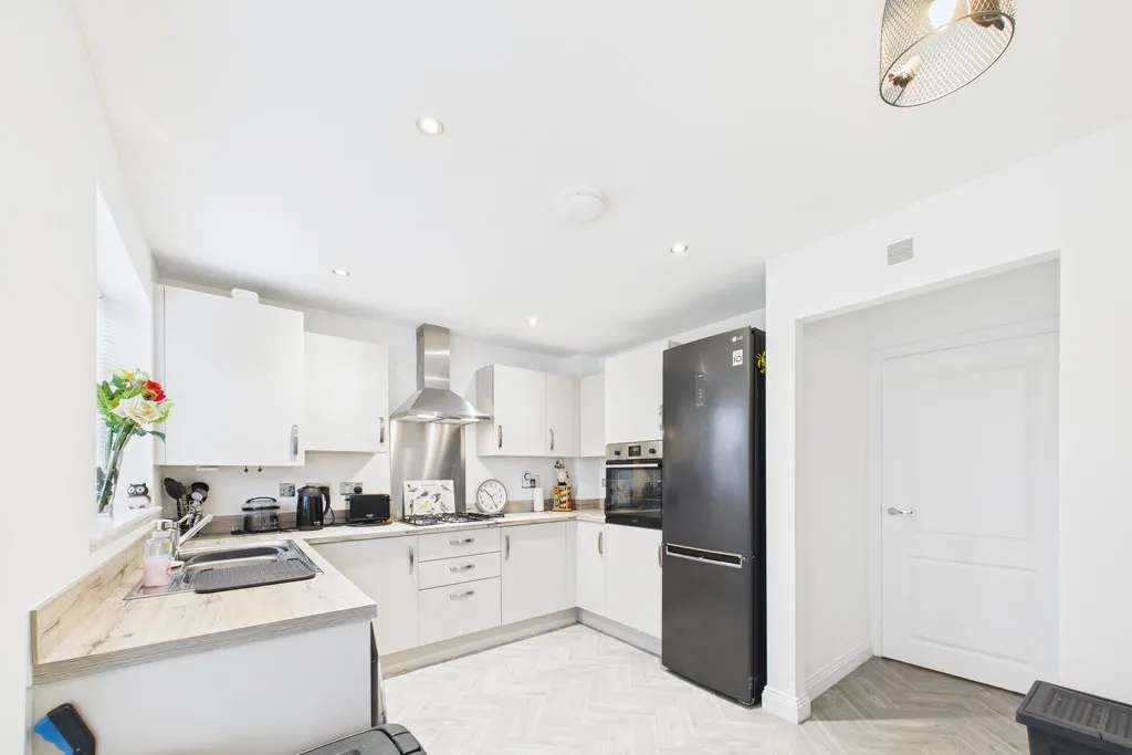 Mellings Place, Carnforth, LA5, photo 29