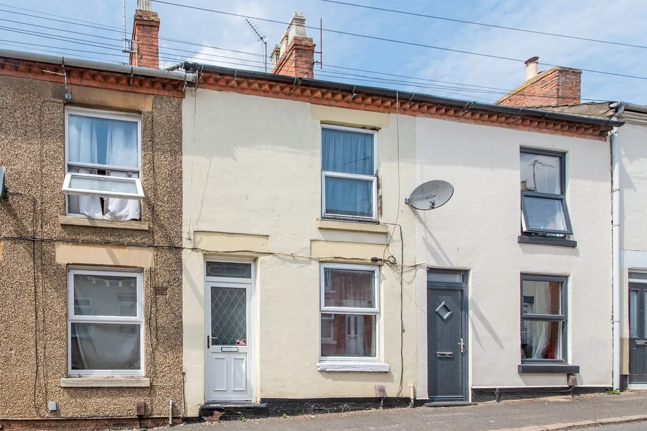 2 bed house for sale, New Street, Kettering, NN14