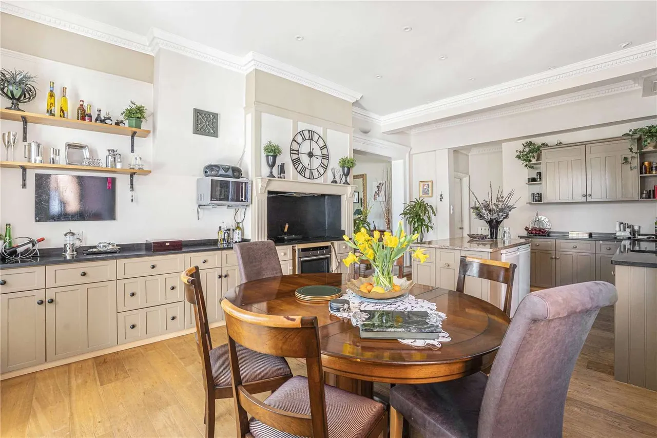 Charlbury Grove, London, W5 2DY, photo 4