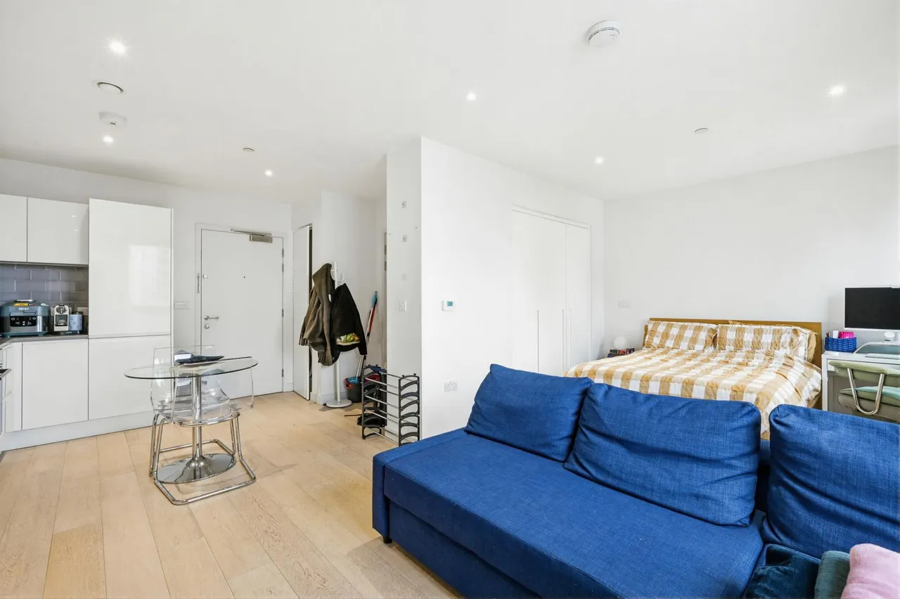 flat for sale, Corsair House, Royal Wharf, E16