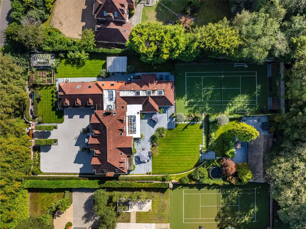 Queens Drive, Oxshott, Surrey, KT22 0PB, photo 6