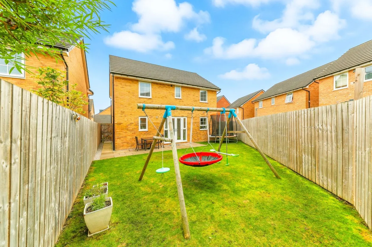 Waterton Close, Methley, LS26, photo 10