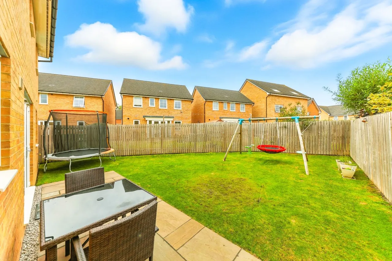 Waterton Close, Methley, LS26, photo 9