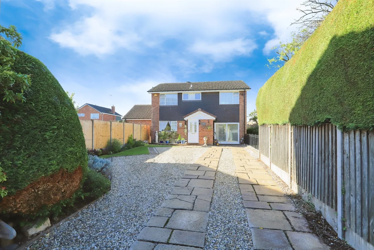 4 bed house for sale — Puxton Drive, KIDDERMINSTER