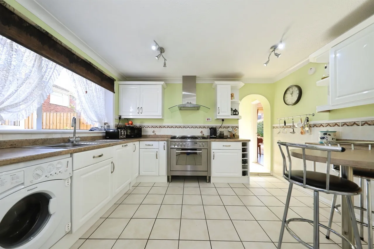 Puxton Drive, KIDDERMINSTER, photo 11