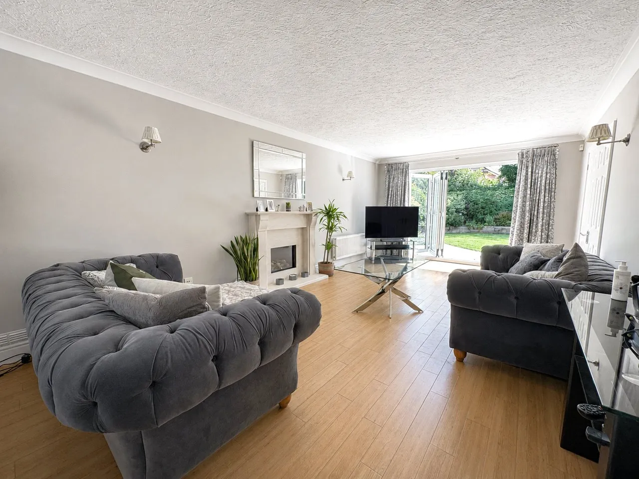 Brambles Close, Ash, Surrey, GU12 6NY, photo 4