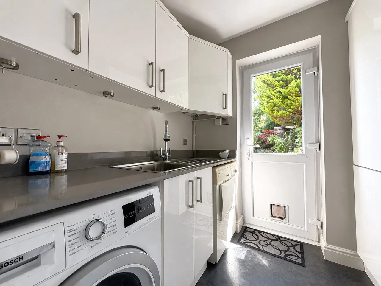 Brambles Close, Ash, Surrey, GU12 6NY, photo 14
