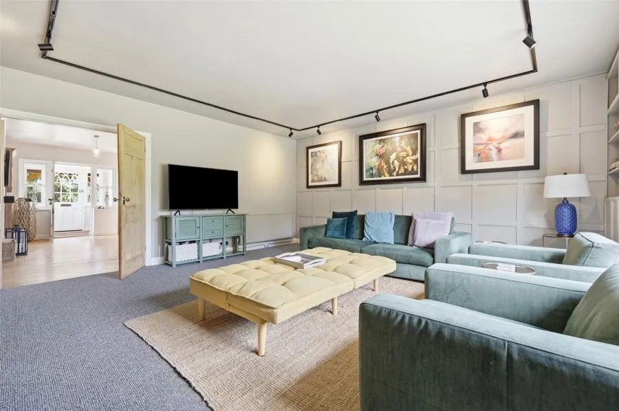 with 4 bedrooms in Matching Green, Harlow, CM17, photo 13
