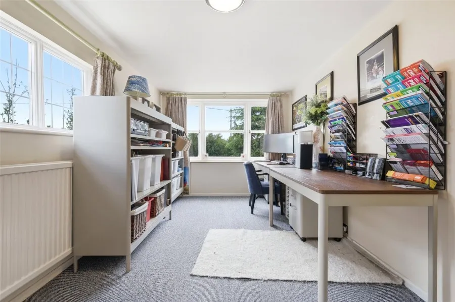 with 4 bedrooms in Matching Green, Harlow, CM17, photo 6