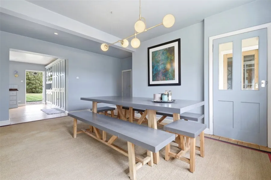with 4 bedrooms in Matching Green, Harlow, CM17, photo 4