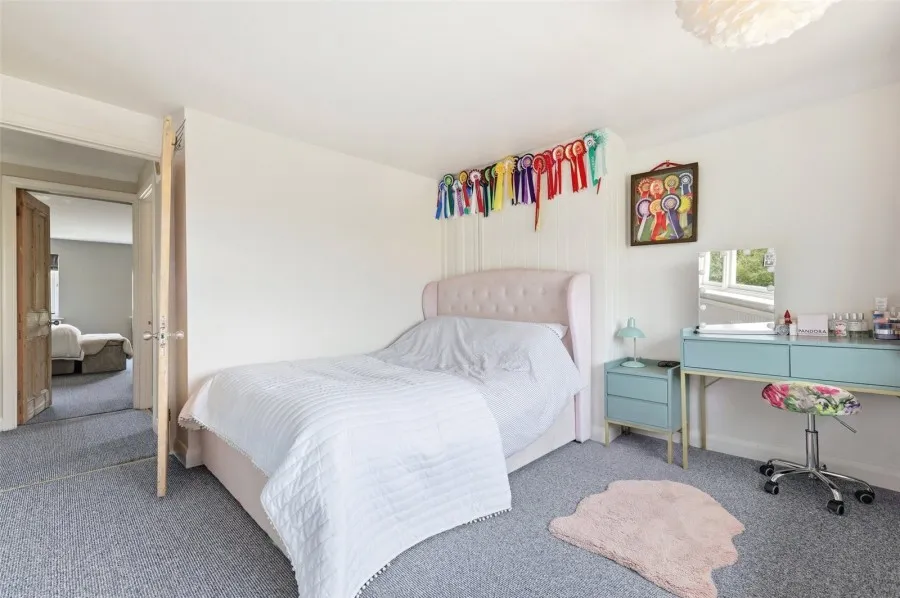 with 4 bedrooms in Matching Green, Harlow, CM17, photo 23