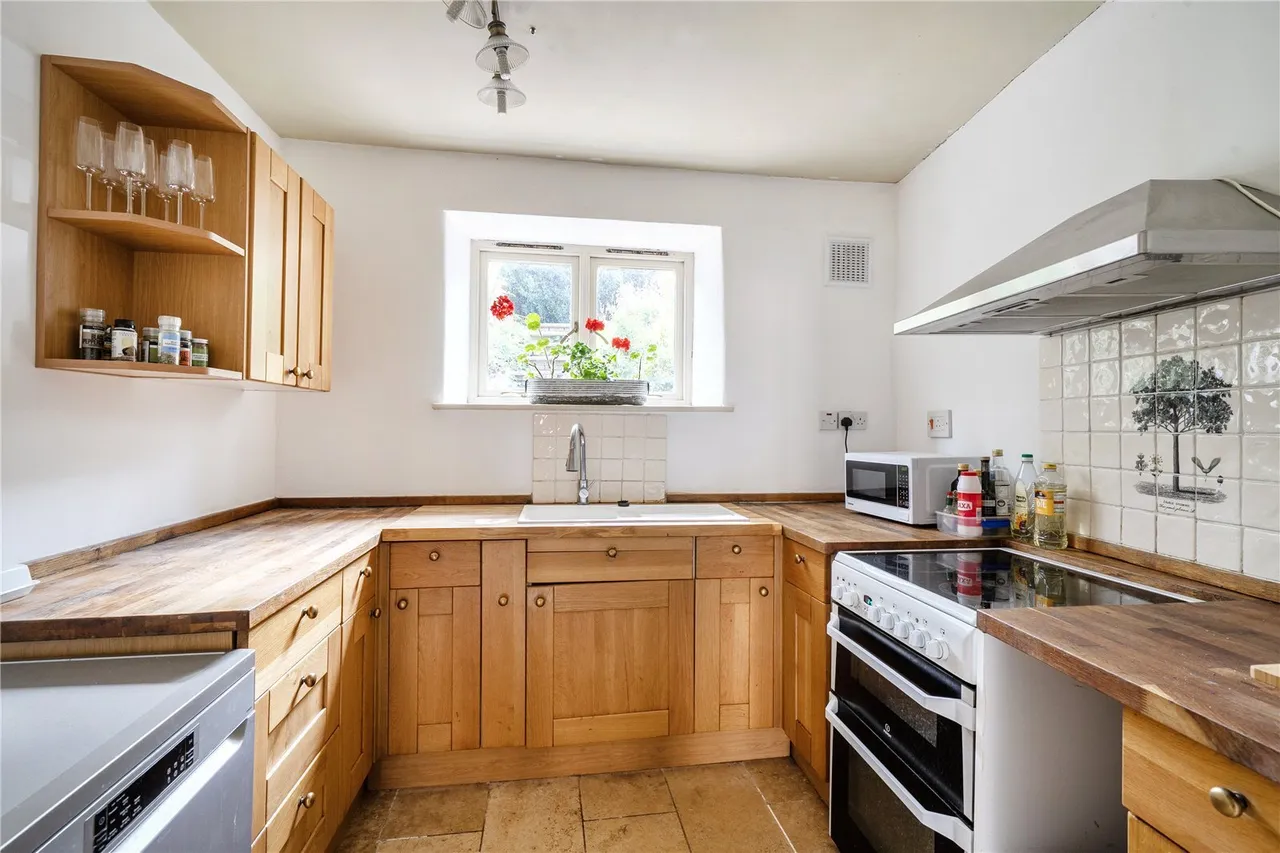 St. Mary Well Street, Beaminster, DT8, photo 8