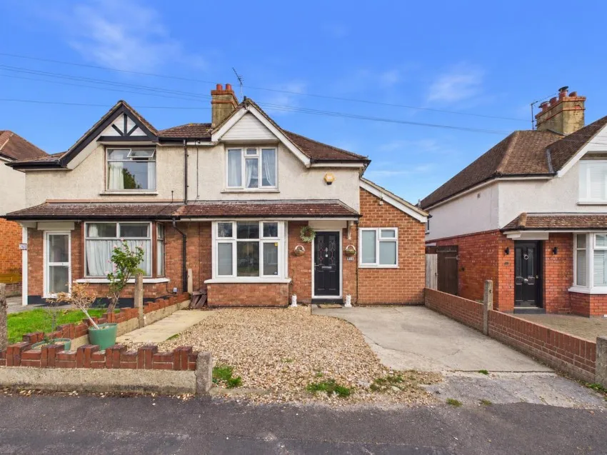 3 bed house for sale, Wellsprings Road, Longlevens