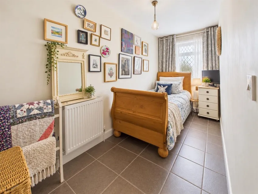 Wellsprings Road, Longlevens, photo 11