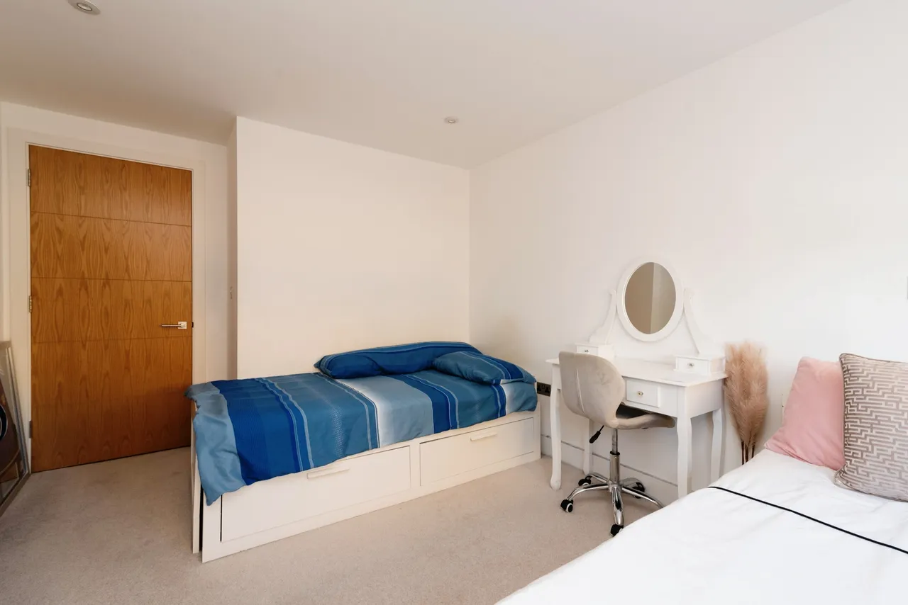 Empire Way, Caerdydd, Empire Way, Cardiff, CF11, photo 8
